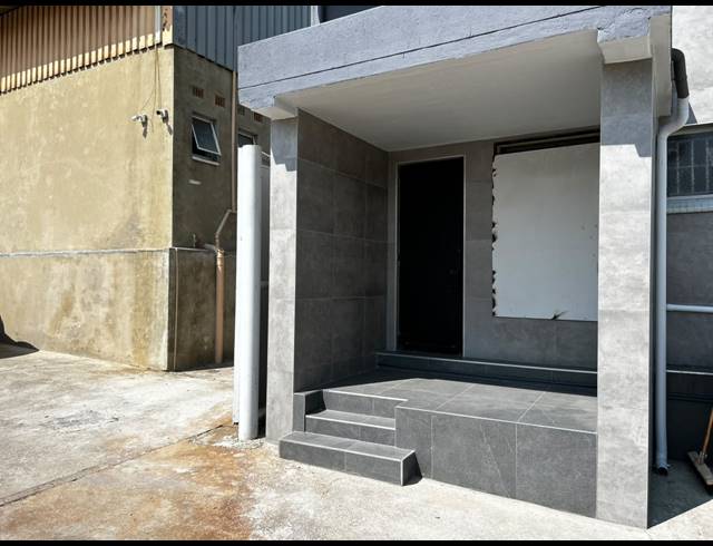 450M² WAREHOUSE TO LET IN WYNBERG